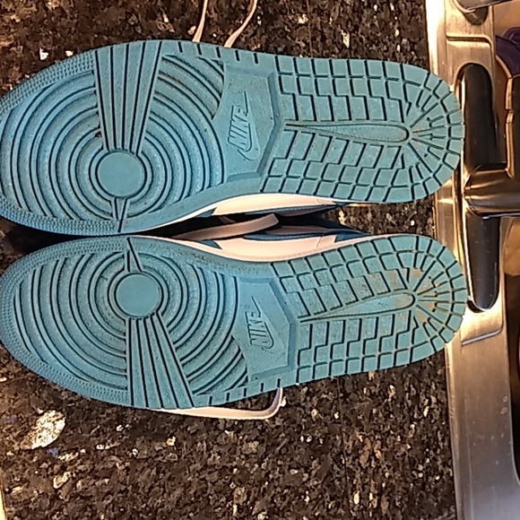 Air Jordan 1 UNC 10.5 - Picture 5 of 6